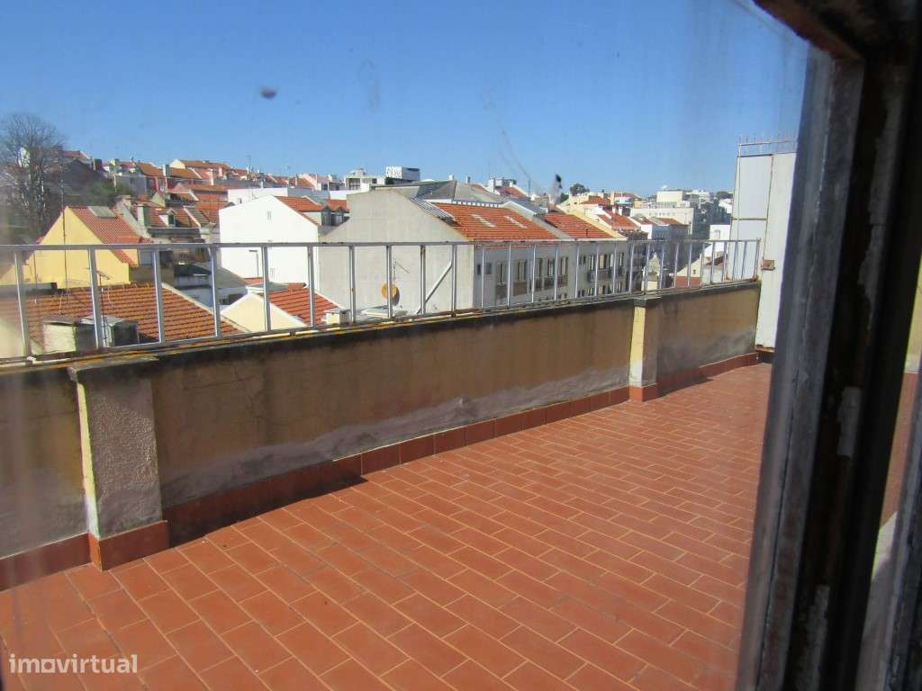 Apartamento T5 na Av. Almirante Reis / Anjos com Terraço São Jorge ... - Grande imagem: 2/7