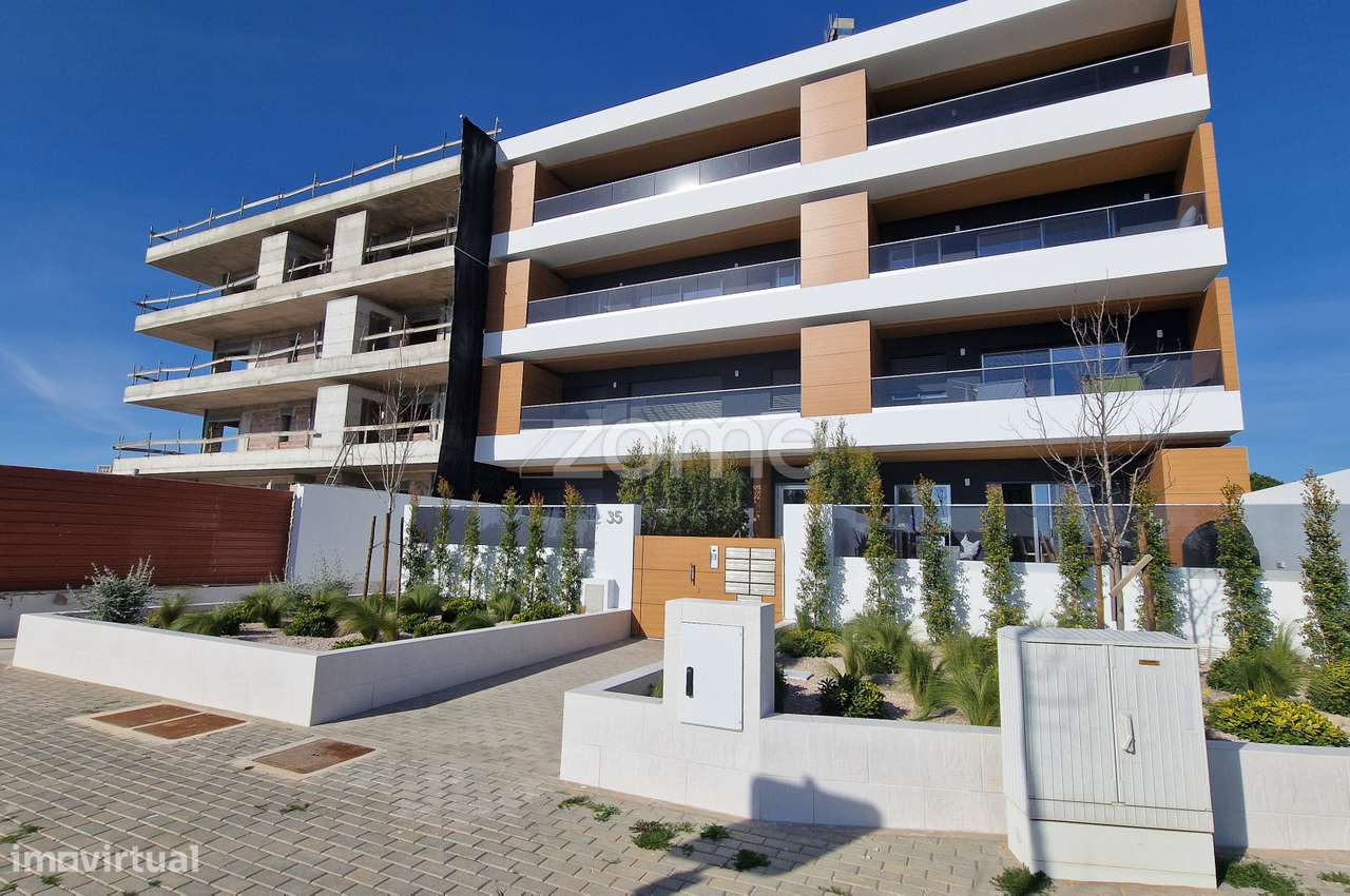 Apartamento T3 (J) na Quinta do Pinhal em Gambelas - Faro - Grande imagem: 1/46