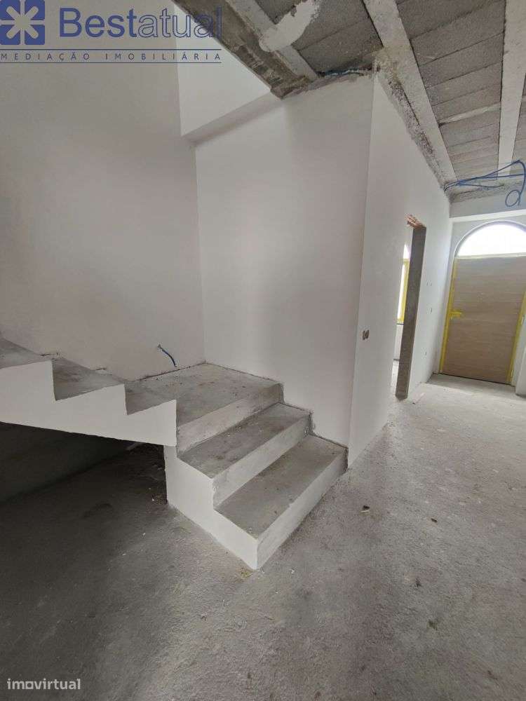 Moradias Bifamiliar - Acab. de Qualidade - Avidos-27