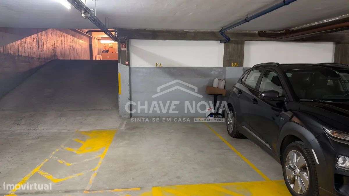 JD - Apartamento T1+1 Último Piso, Lugar Garagem, Canidelo. Mobilado-21