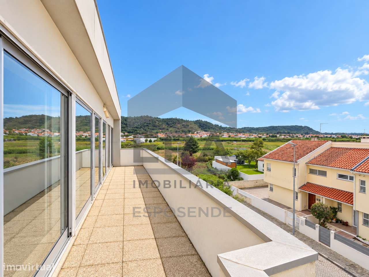 Apartamento T4 CF em Cepães, Marinhas-14
