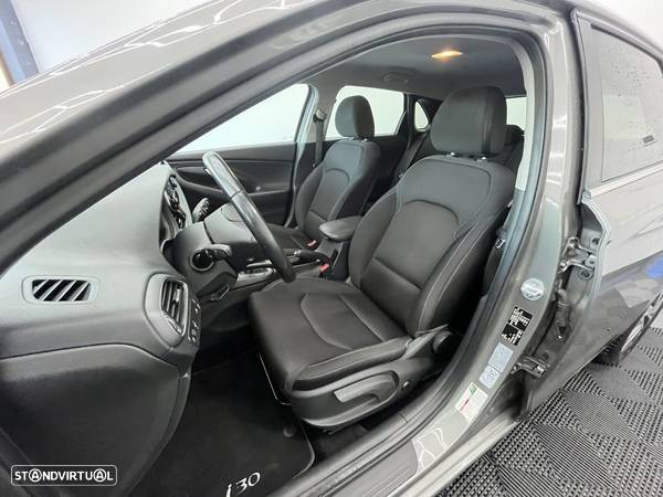 Hyundai i30 1.6 CRDi STyle Plus - 8