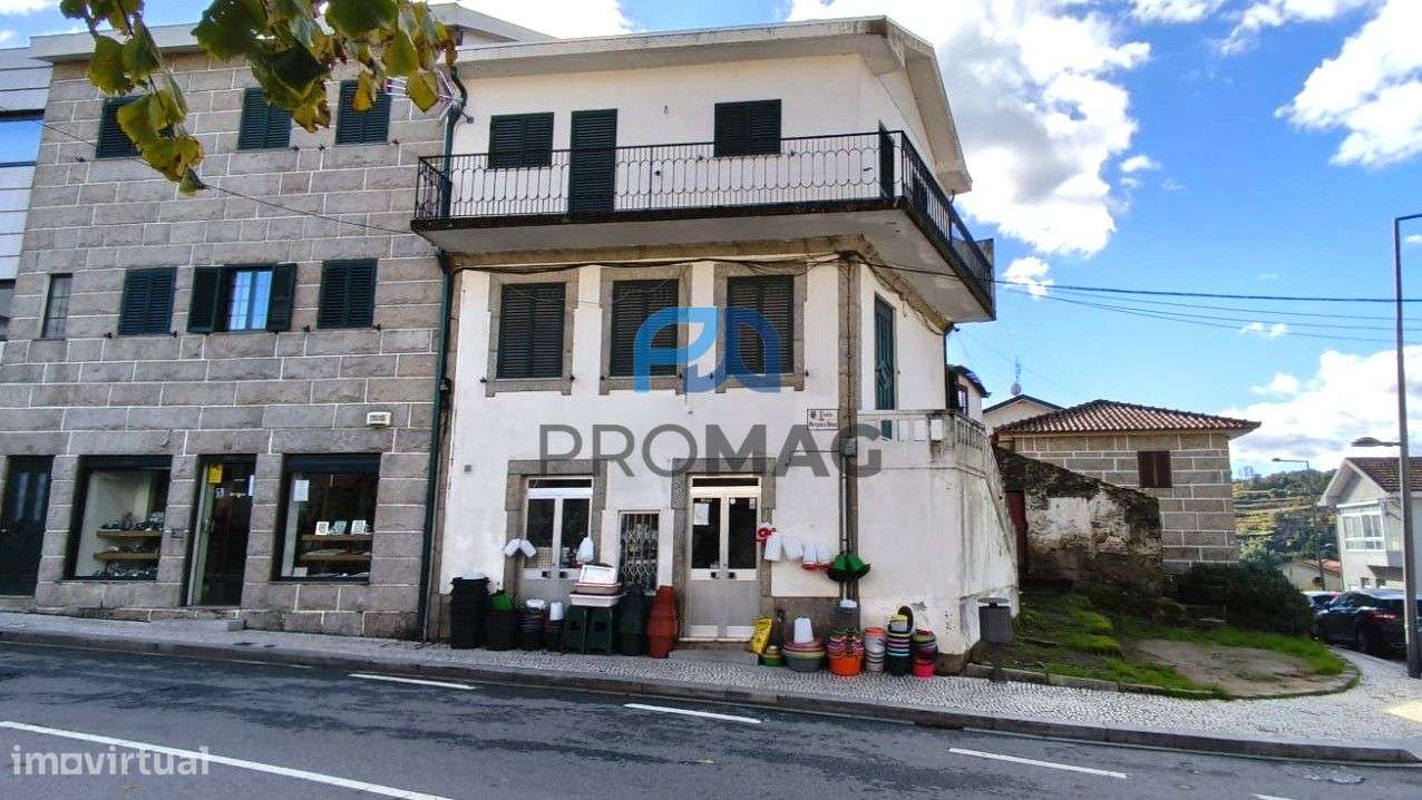 Moradia T3 com Estabelecimento - Grande imagem: 4/47