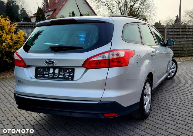 Ford Focus 1.0 EcoBoost Ambiente - 22