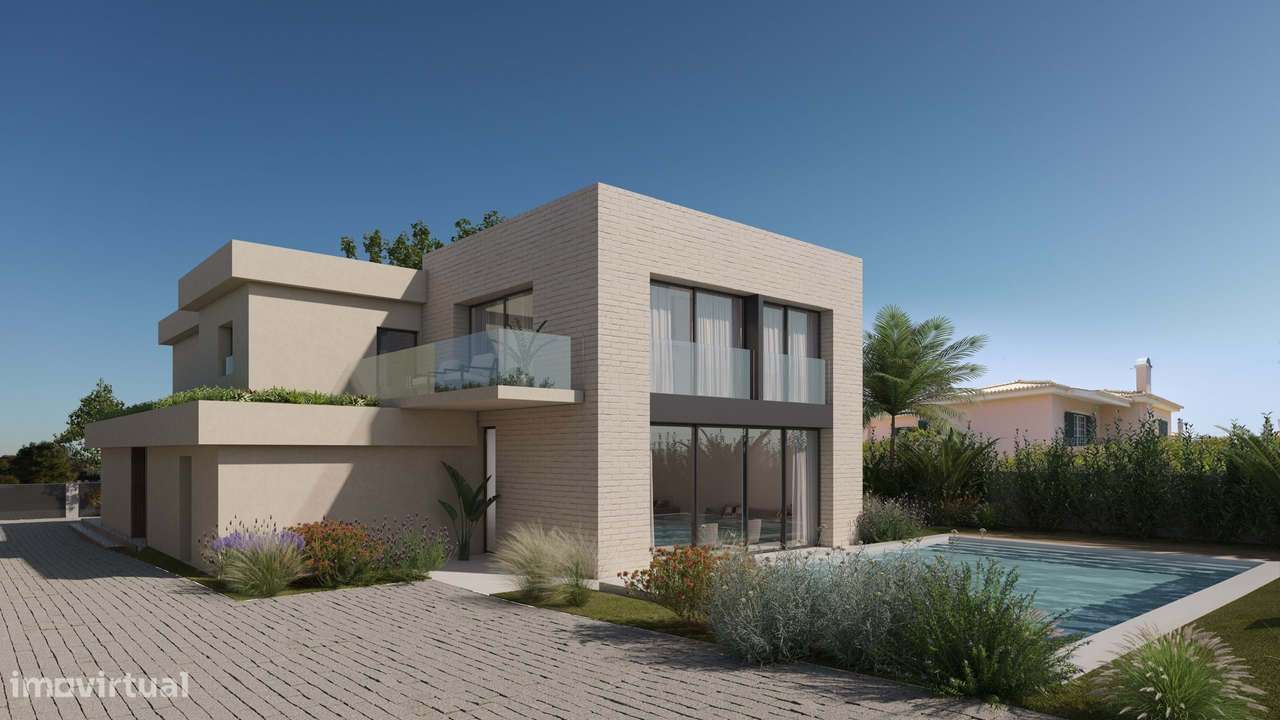 Para Venda | Moradia T4 com Jardim e Piscina | Birre, Cascais - Grande imagem: 2/10