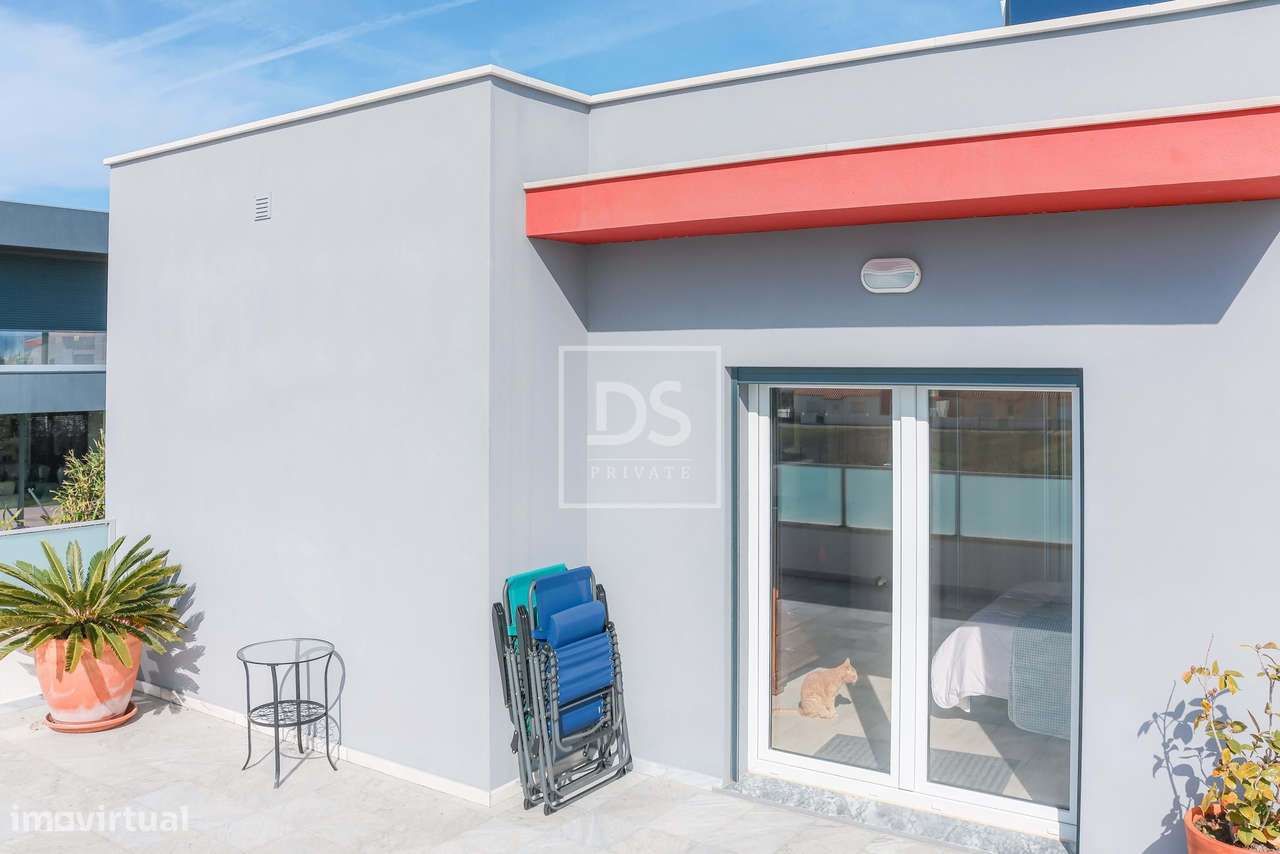Moradia Moderna  T3 em Condomínio  - Próxima da Praia de Santa Cruz-24