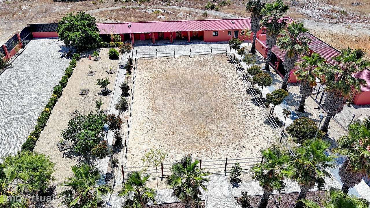 Moradia T6 para venda-47