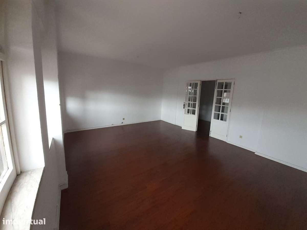 T3 no centro do Barreiro com terraço - Grande imagem: 2/24