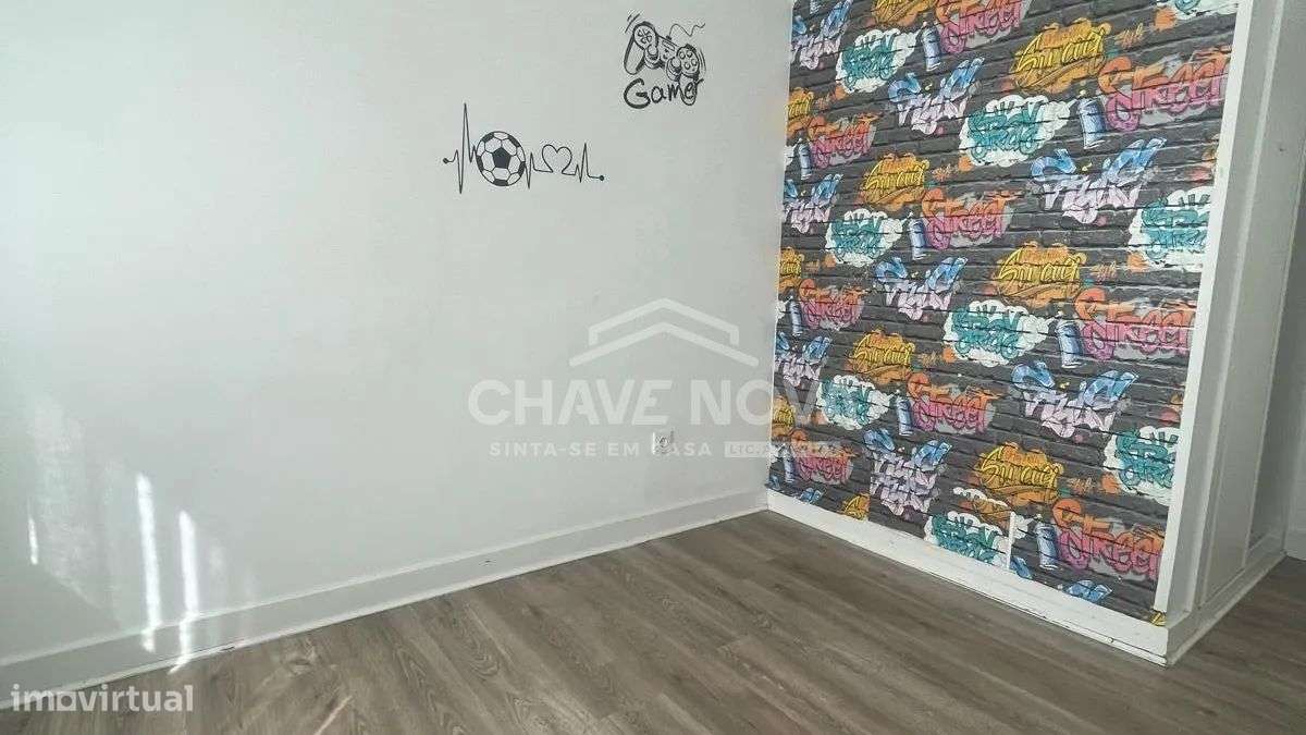 Moradia T4 Totalmente Remodelada em Águas Santas-21