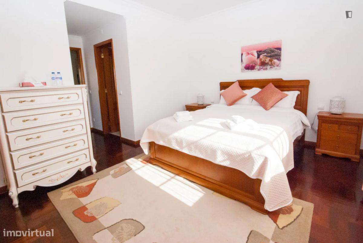 Quarto - localizado em Cascais Lisbon - Grande imagem: 2/10