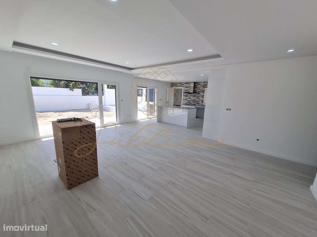 Moradia Térrea com 4 Quartos 'NOVA'-6