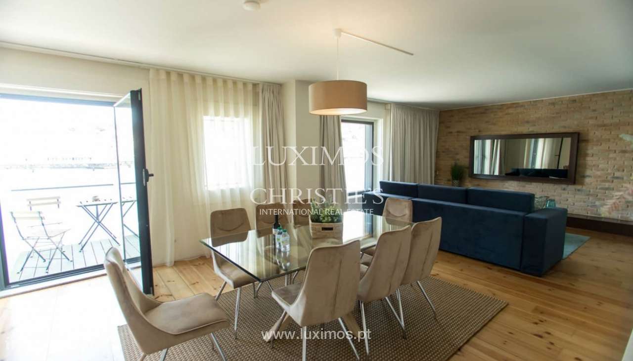 Apartamento duplex em 1.ª linha de rio, para venda, em V. N. Gaia - Grande imagem: 4/18