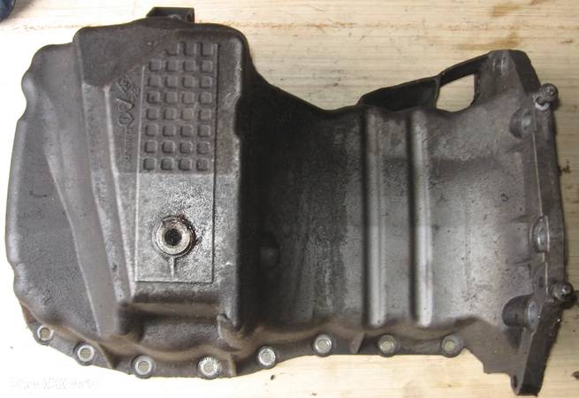 misa oleju miska 1.6 8V MEGANE I SCENIC I CLIO II THALIA 8200050570 RENAULT - 5