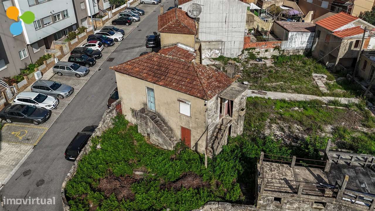 Moradia em Pedra para Recuperar com 630 m² de Terreno – Rio Tinto-0