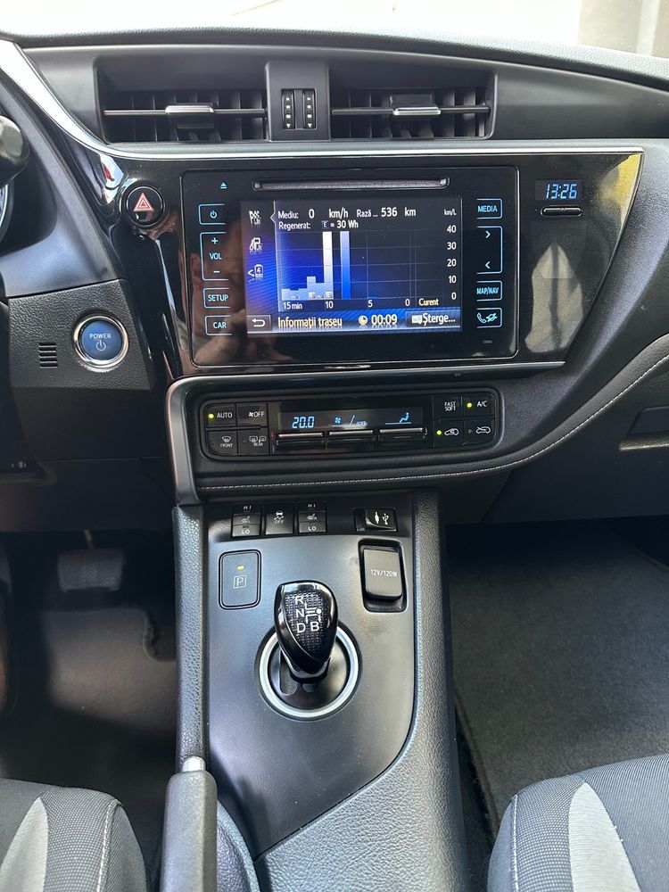 Toyota Auris 1.8 L VVT-i Sol+ 2017