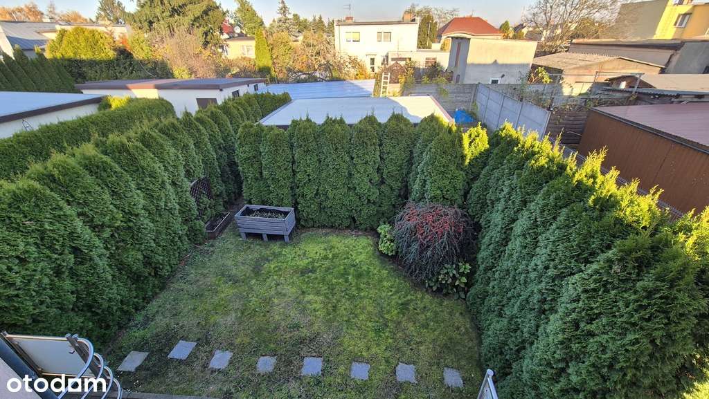 dwupoziomowe z ogródkiem i garażem na Plewiskach-15