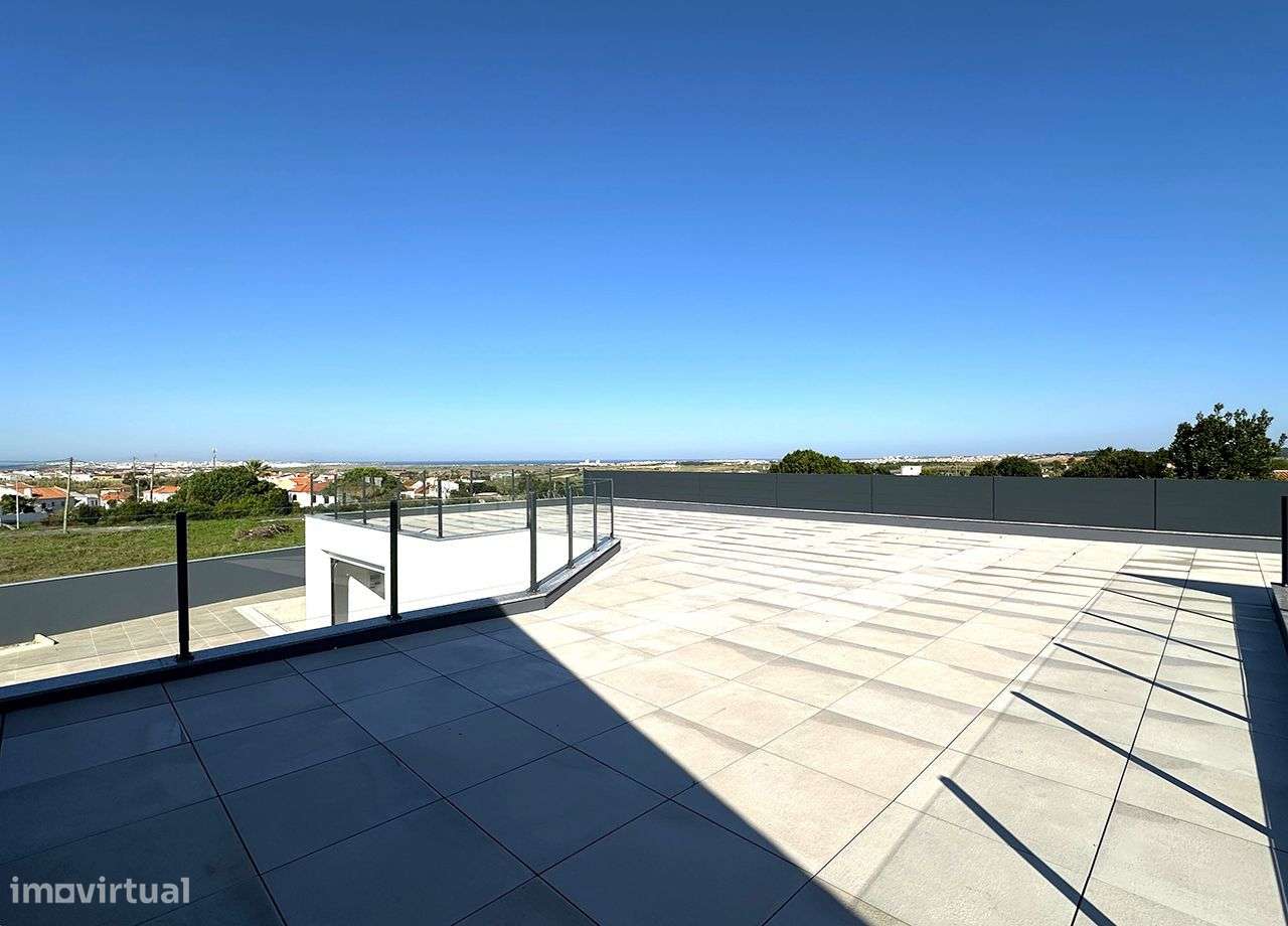 Espaçosa Moradia V4 com piscina - Coimbrã / Peniche-36