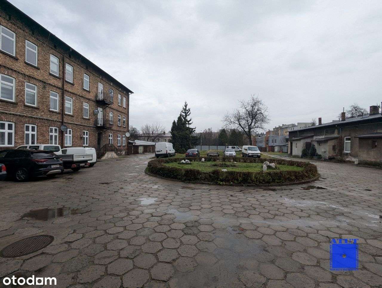 Wyjątkowa nieruchomosć inwestycyjna Dąbrowa G.-4