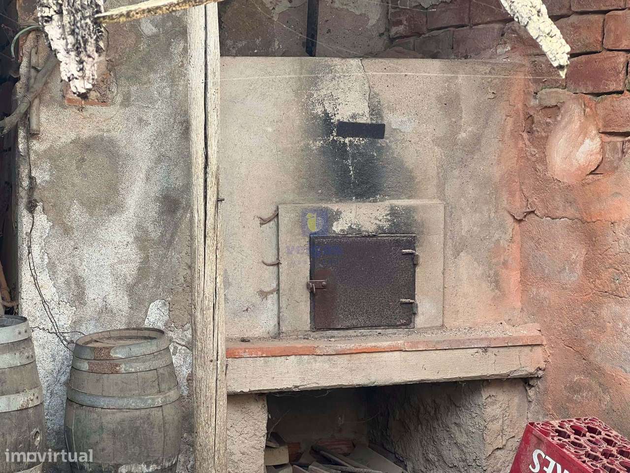 Baixa de Preço !!!! Villa para Recuperação na Labrujeira - Ventosa - A-23