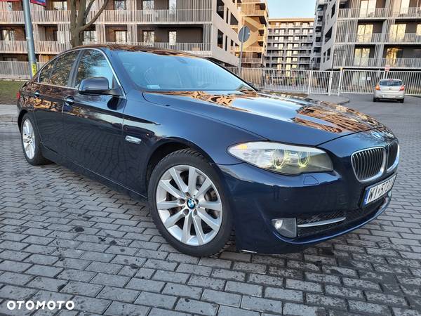 BMW Seria 5 525d - 1