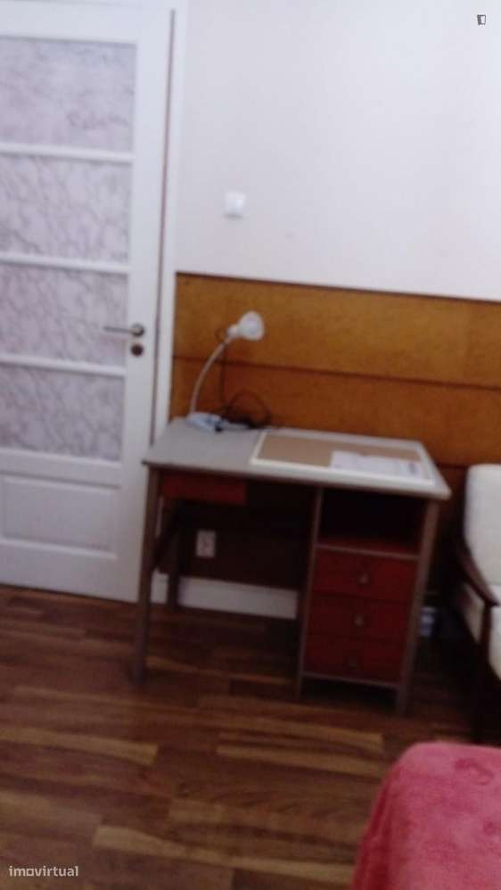 Quarto - localizado em Alameda Lisbon - Grande imagem: 3/6
