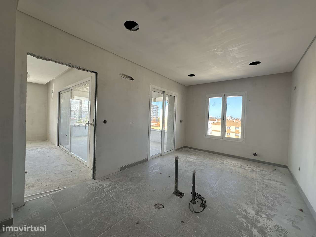 T3 Duplex, em construção, junto à rodoviária. Vende o construtor-10