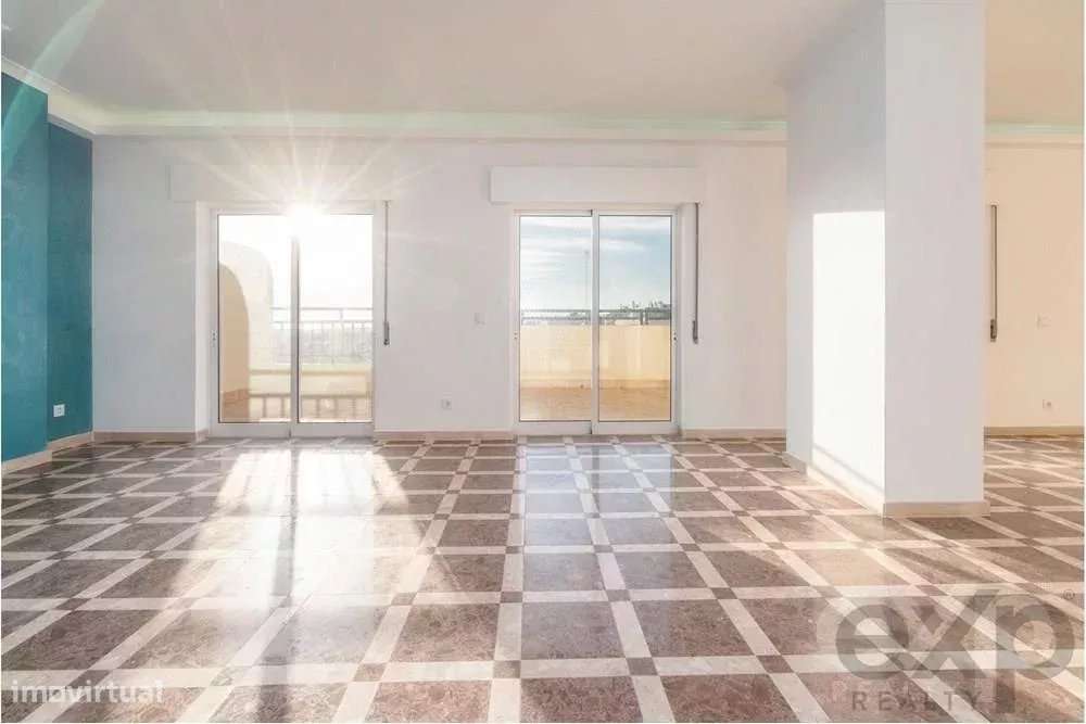 Fabuloso apartamento T5 triplex com piscina e amplos terraços no centr - Grande imagem: 5/54