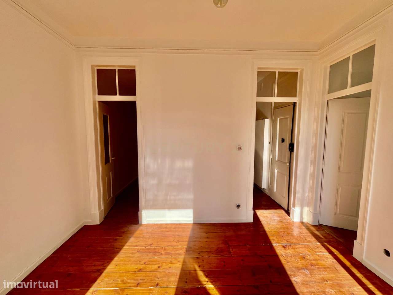 Um apartamento com alma lisboeta, história e enorme potencial no coraç - Grande imagem: 5/40