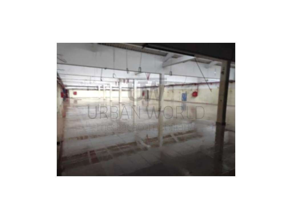 Armazém Industrial, Alfragide - Centro, 7.144 m2 - Grande imagem: 2/5