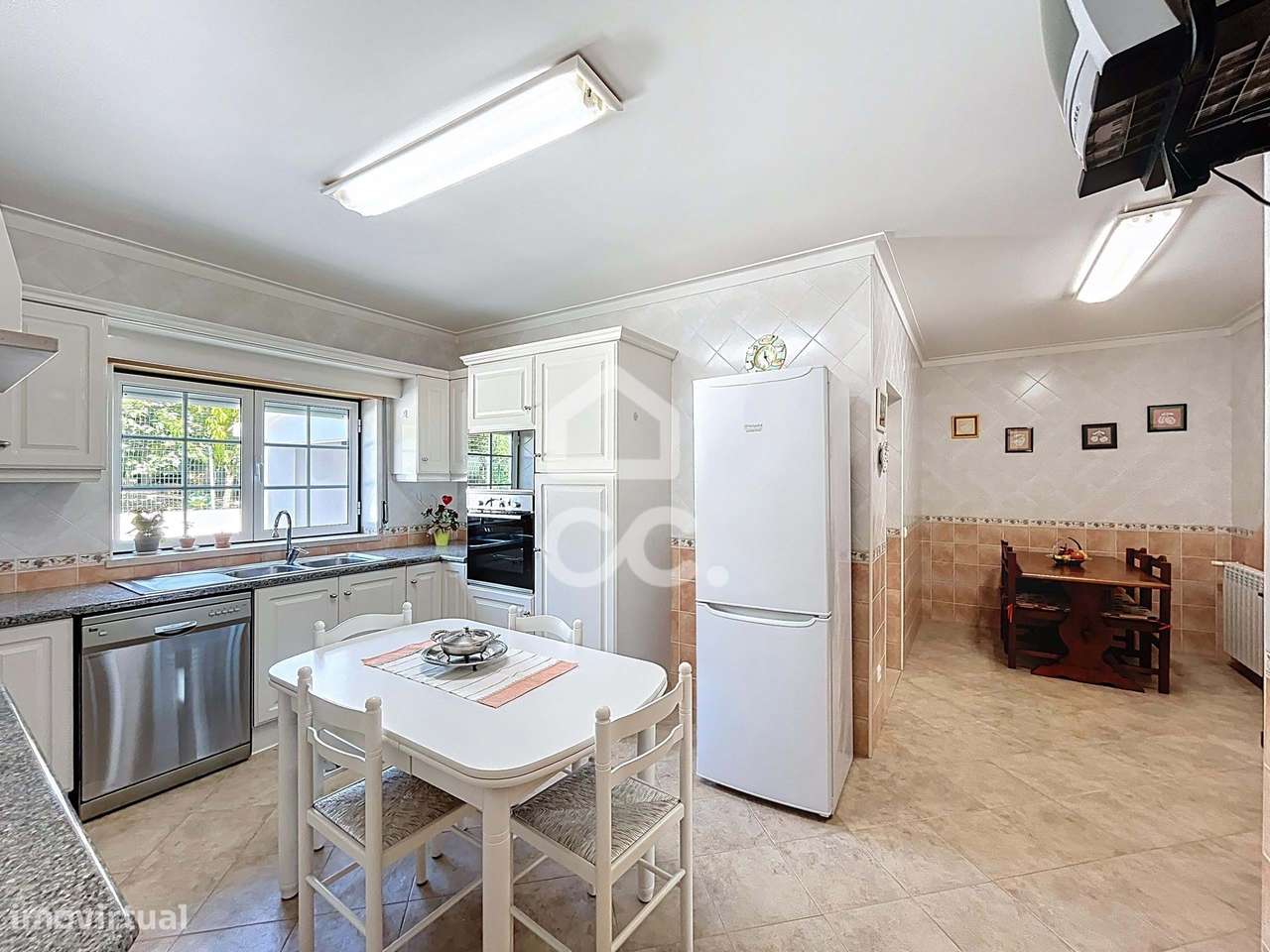 Moradia T4 com jardim, Casais da Serralheira-8