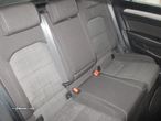 VW Passat Variant 2.0 TDi Business DSG - 16