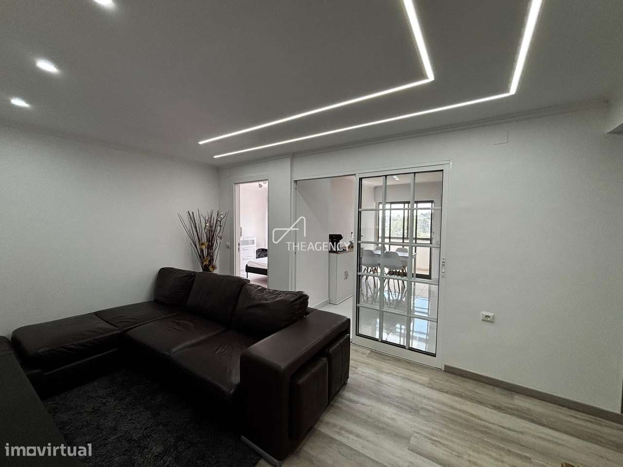 T2 transformado em T3 - com 121m2 - Elevador e Arrecadação - Grande imagem: 4/30