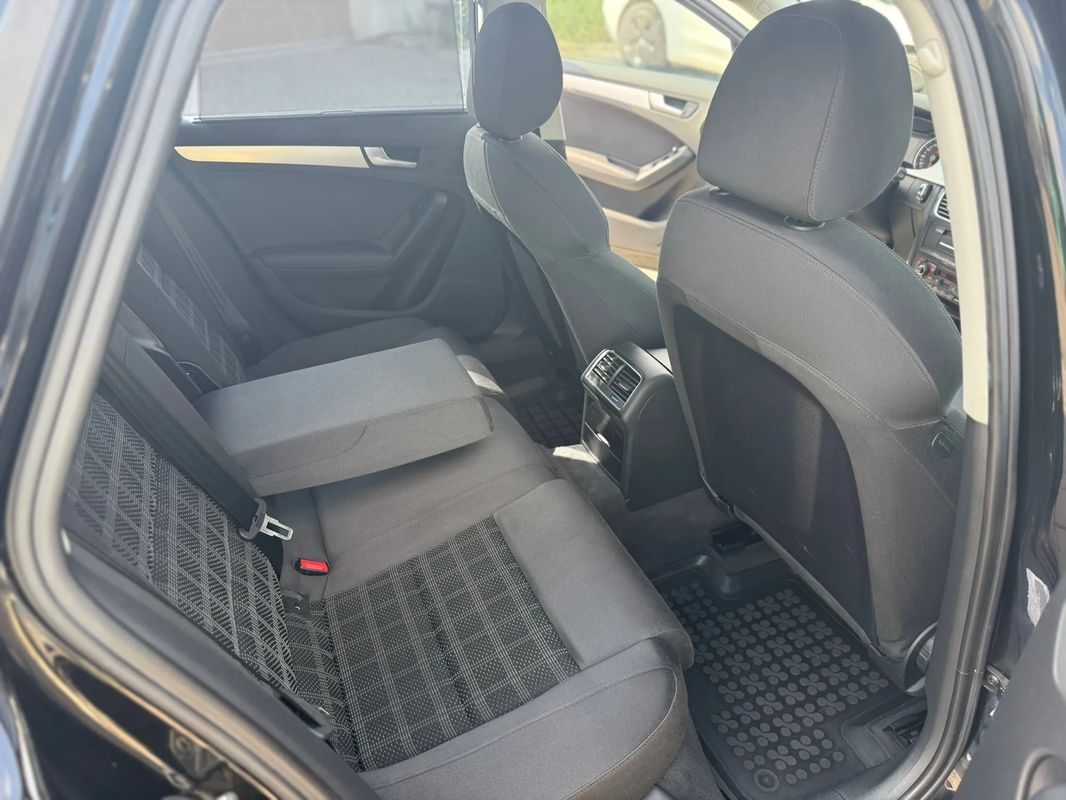 Audi A4 2.0 TDI Avant - 29