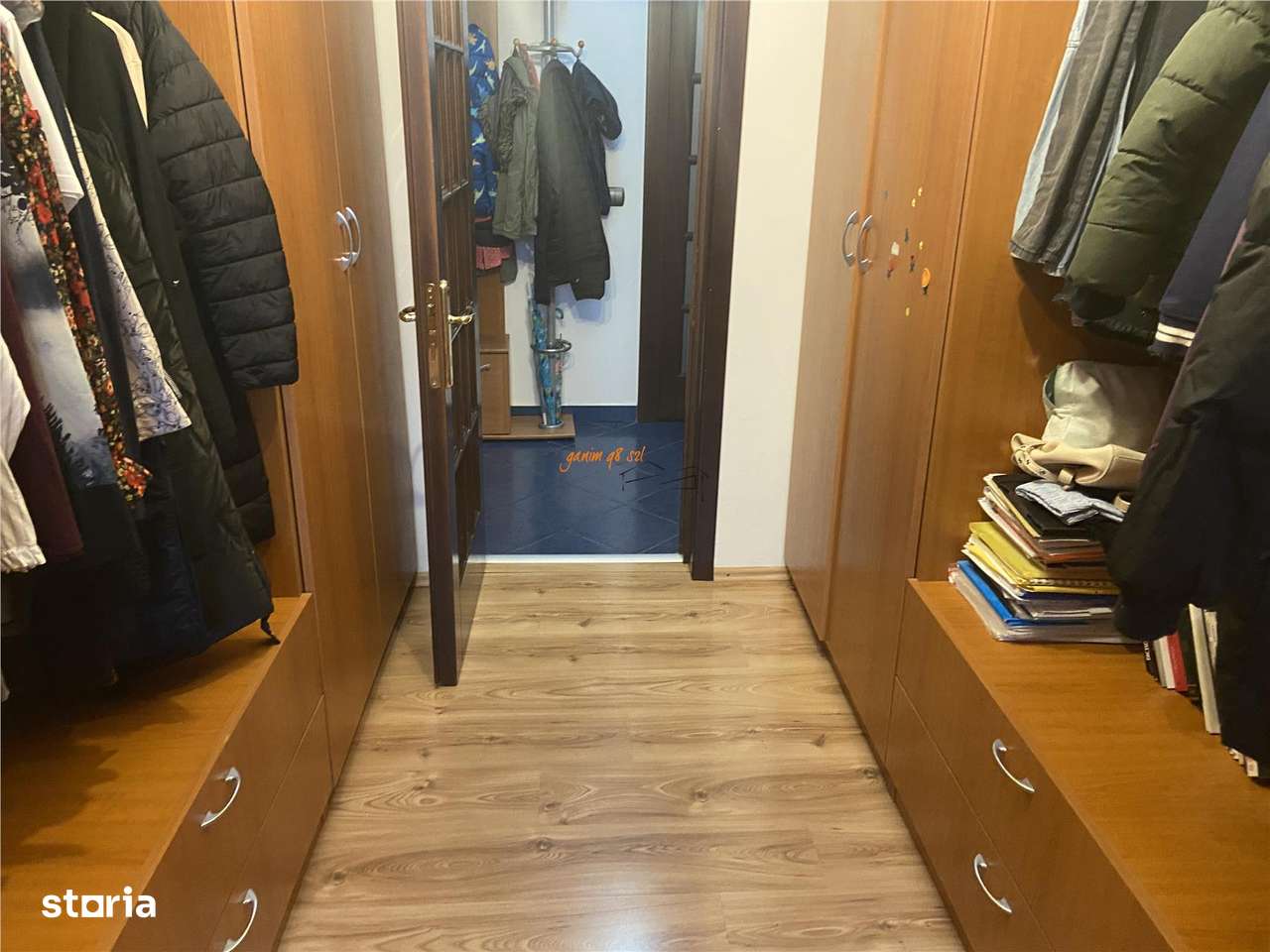 Apartament 4 camere , zona centrala - Inspectoratul Scolar ,suprafata-6