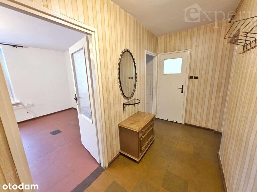 1 piętro, balkon, dwa pokoje ulica 1 Maja-6