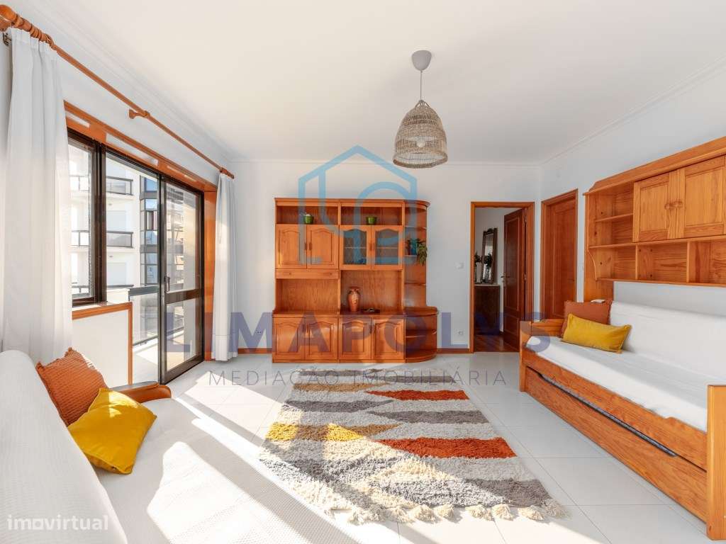 Apartamento T1 com fantástica varanda e vista de ma - Grande imagem: 1/15