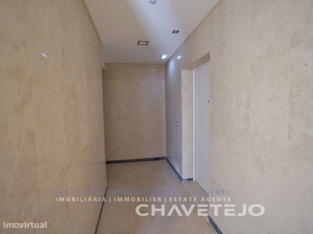 Exclusivo apartamento T3 localizado no quarto e ultimo andar , Gara... - Grande imagem: 5/42