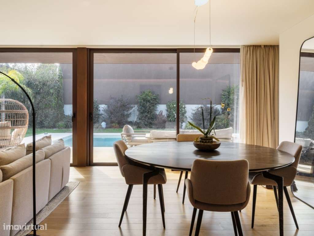 Moradia Exclusiva V4 com Piscina aquecida-19