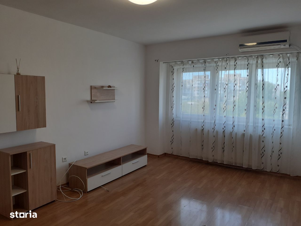 Vanzare Apartament cu 2 cam. cf.1 dec., et.6 din 8 pe Cal. Calarasilor