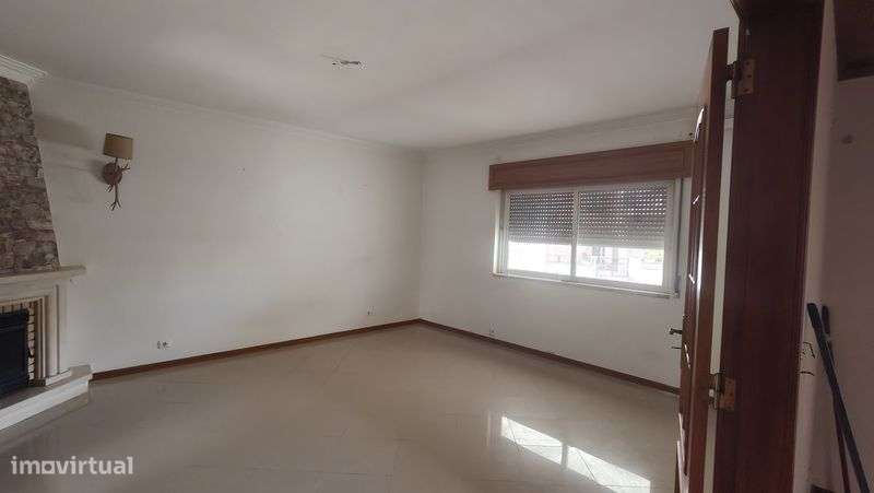 Apartamento T2+1 garagem e quintal permuta - Grande imagem: 5/12