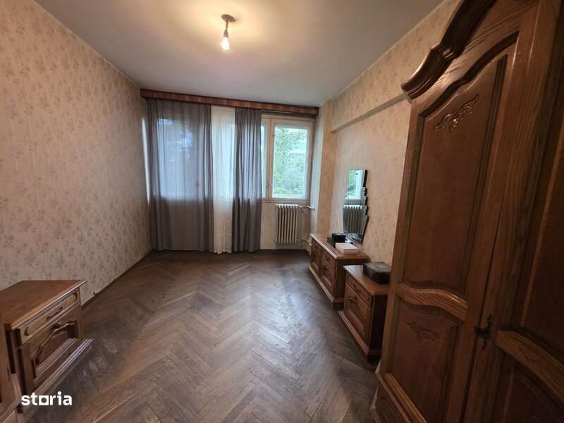 Piata Muncii, 5 minute metrou, chiar pe Basarabia, stradal, - Imagine principală: 4/19