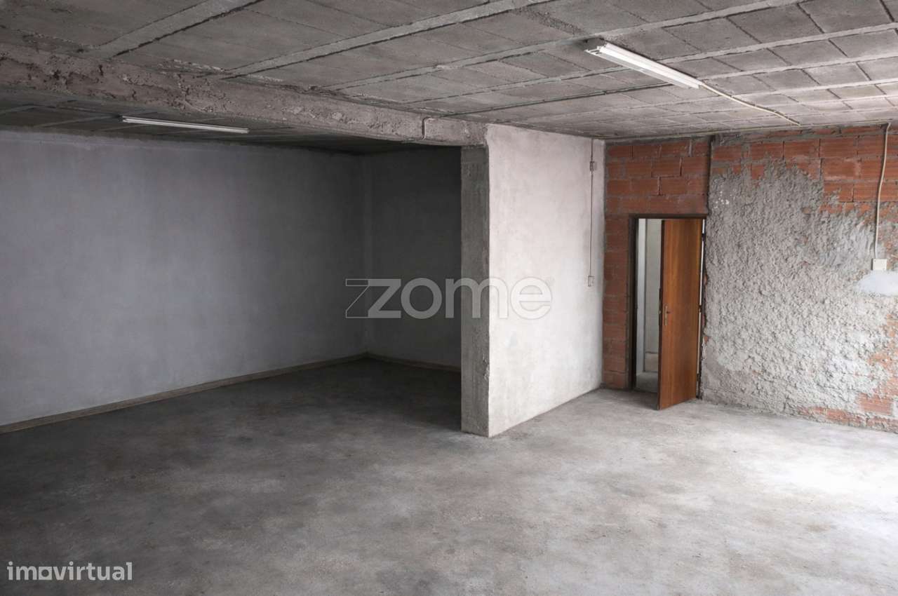 Propriedade de Grande Dimensão com Habitação e Área Industrial-20