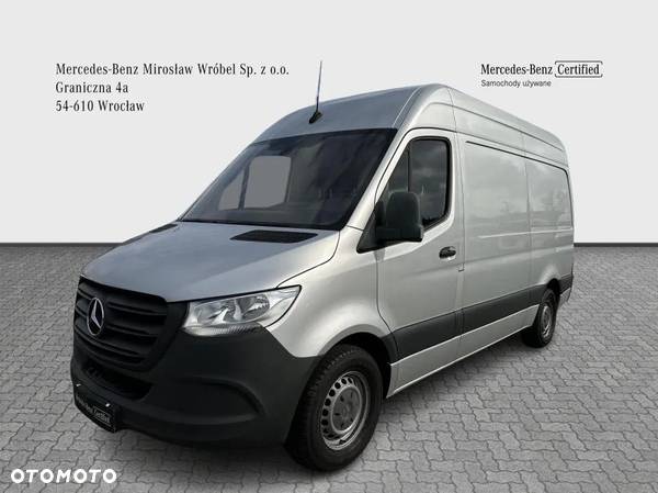 Mercedes-Benz Sprinter - 2