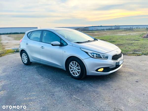 Kia Ceed Cee'd 1.4 CRDi M - 9