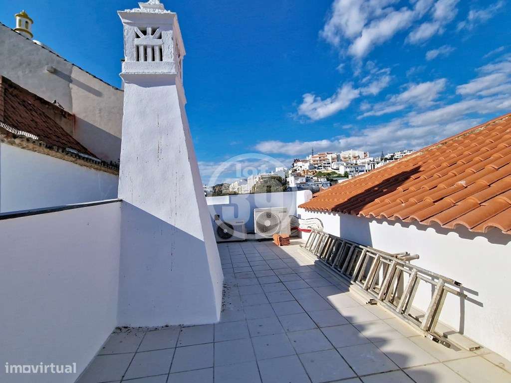 Andar Renovado com 4 Quartos | Zona Histórica a 140 m da Praia | Al...-29