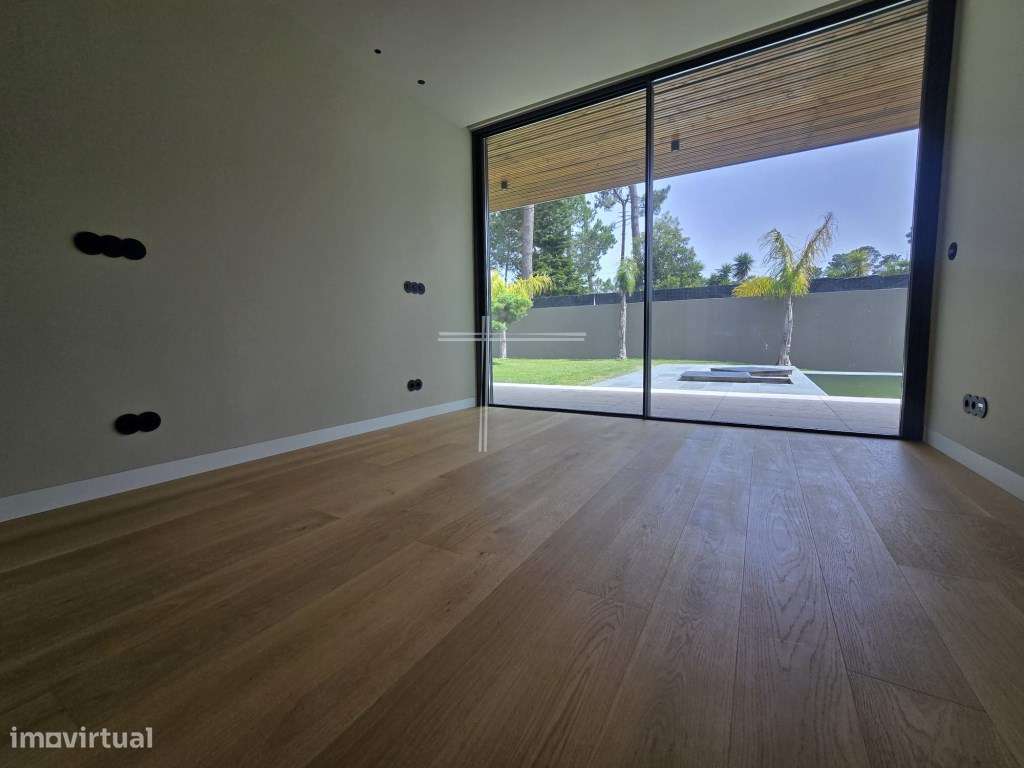 Moradia isolada T5, arquitetura contemporânea com piscina - Verdizela-40