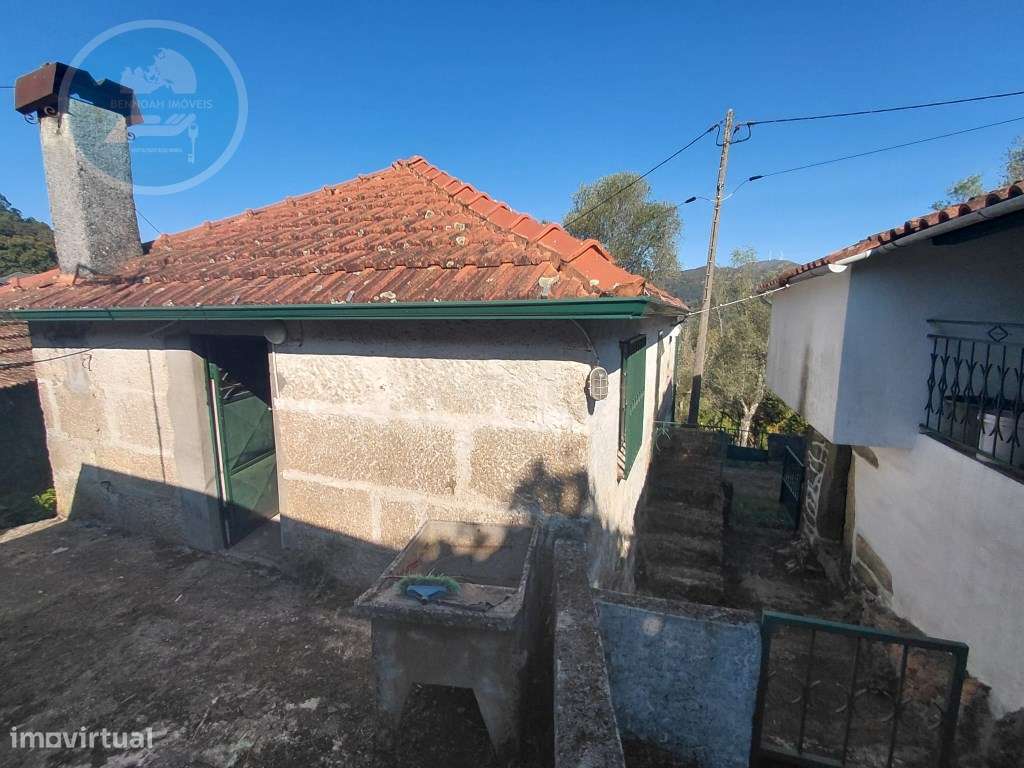 Casa Rústica em Pedra com Terreno para Restauro - Cambeses, Cabecei...-12