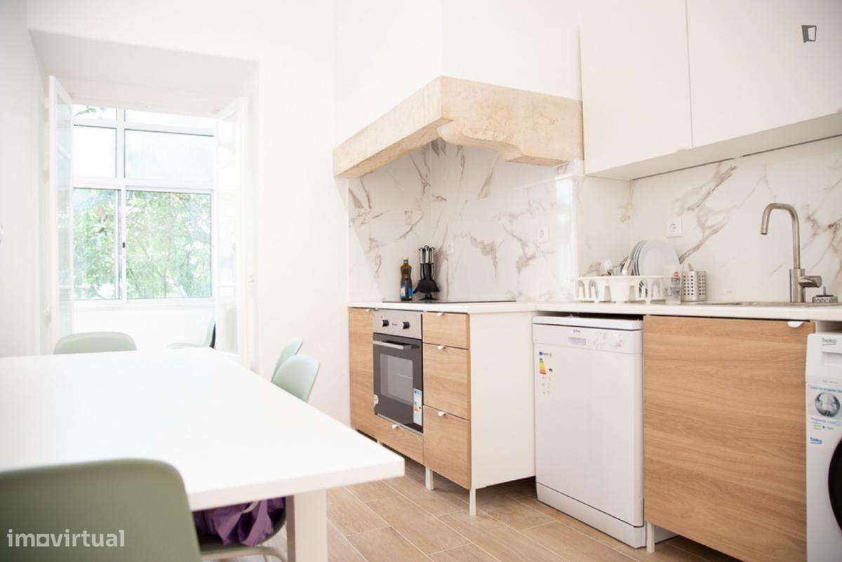 Quarto - localizado em Marquês de Pombal Lisbon - Grande imagem: 5/6