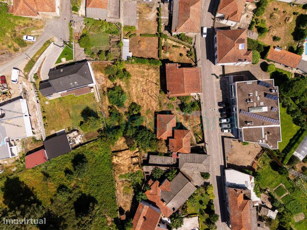 Moradias para Restauro com Terreno de Construção em Vila Nova do Ca...-11