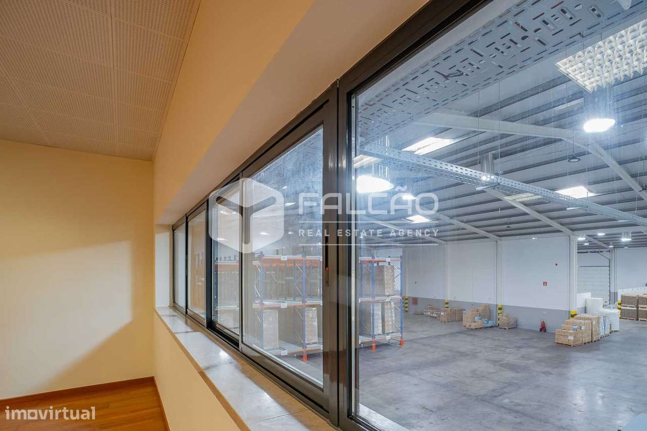 Armazém  Venda em Romeira e Várzea,Santarém-24